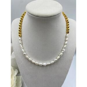 Breanna Necklace - freshwater pearls & gold plated hematite